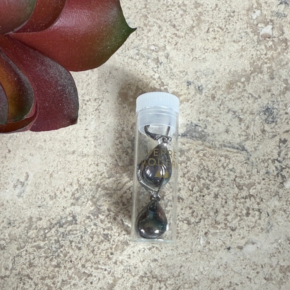 Verre Modern French Glass Elegant Drop Earrings - Picture 3 of 5